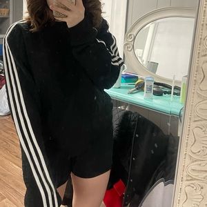 Adidas crewneck